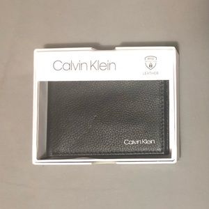 Calvin Klein Men's Bifold Leather Wallet